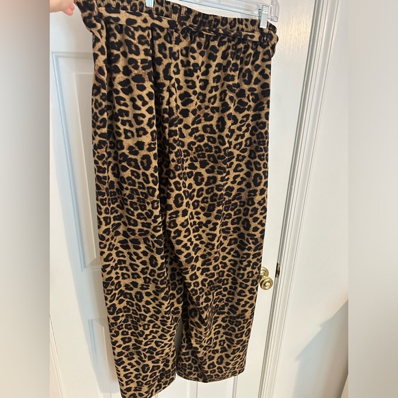 Torrid Leopard Crepe Self Tie Wide Leg Pant Stretchy Size 3 - Picture 10 of 10